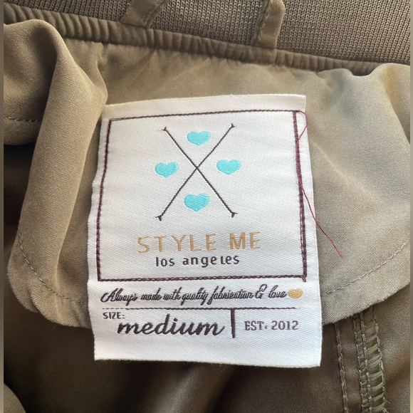 Style Me LA Bomber Jacket (M) - Picture 3 of 7